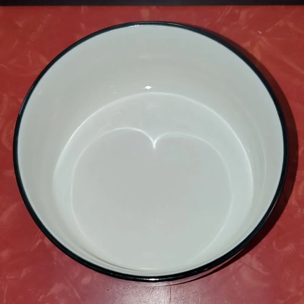 Signature Housewares Storage Bowl with Lid